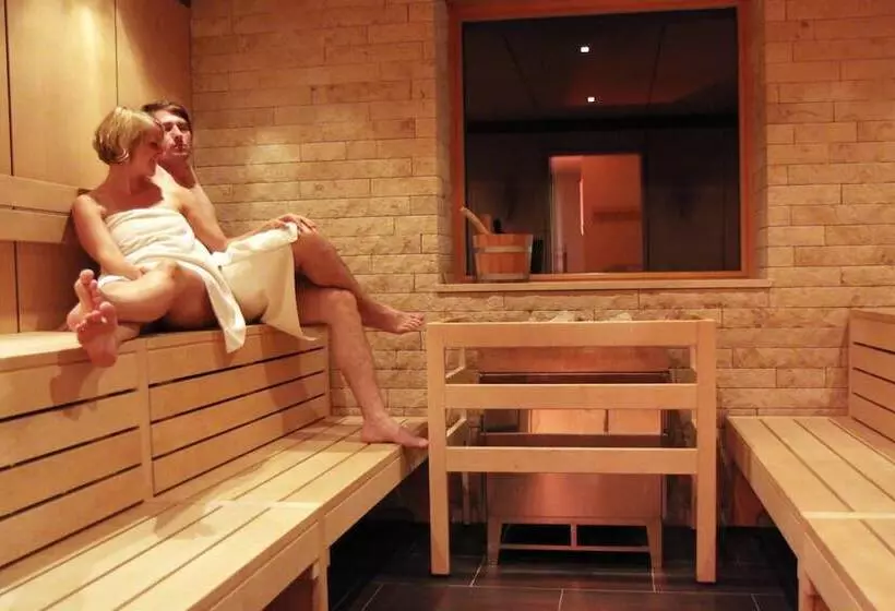 ホテル & Gasthof Zur Linde