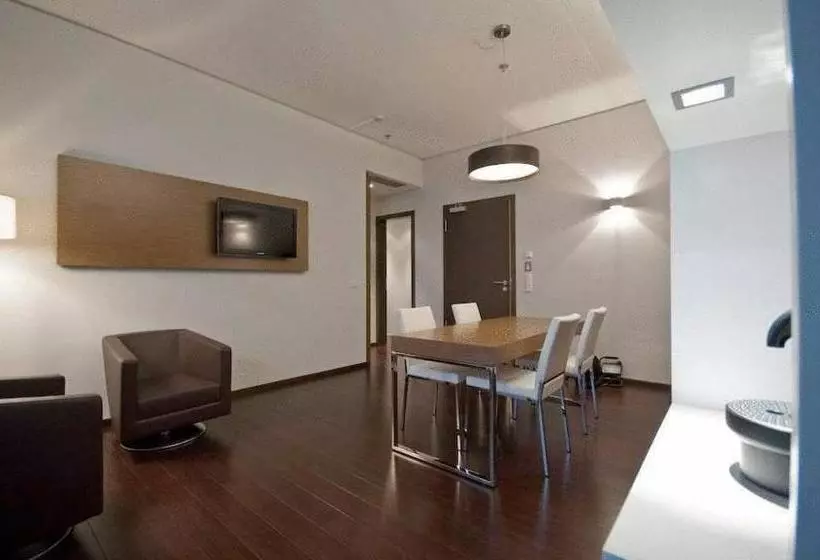 酒店 Im Hegau Tower