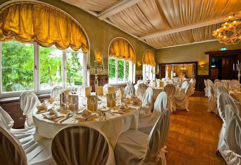 Отель Kronenschlosschen