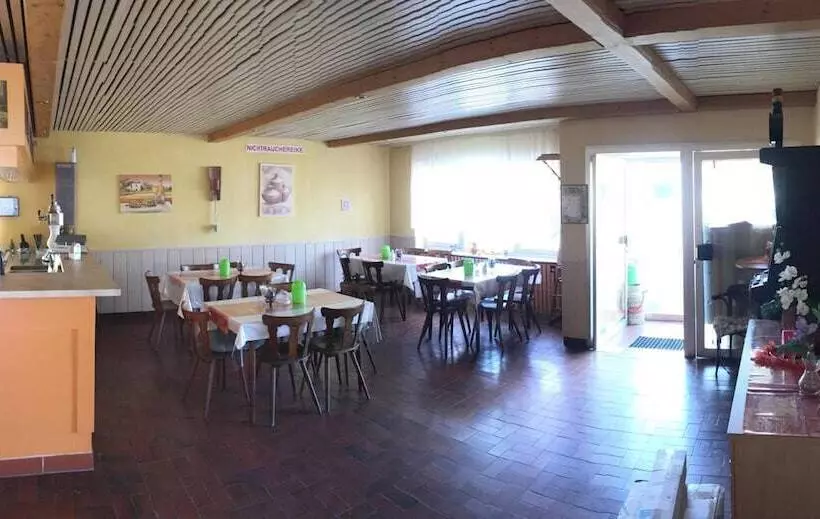 Отель Mainzer Rad