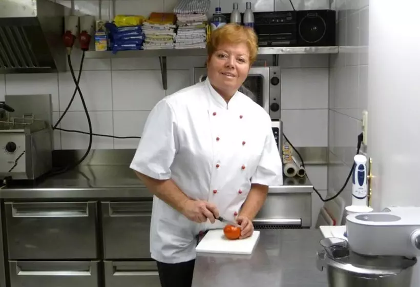 Hotelli Restaurant Amadeus Inclusive Skipass Und Vieles Mehr