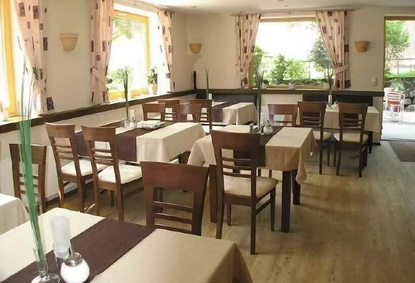 Hotelli Restaurant Amadeus Inclusive Skipass Und Vieles Mehr