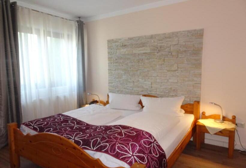 ホテル & Weinstube Restaurant Filling