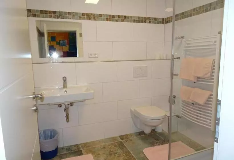 호텔 & Weinstube Restaurant Filling