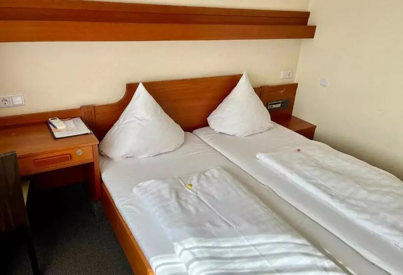 בית מלון כפרי Zum Ritter