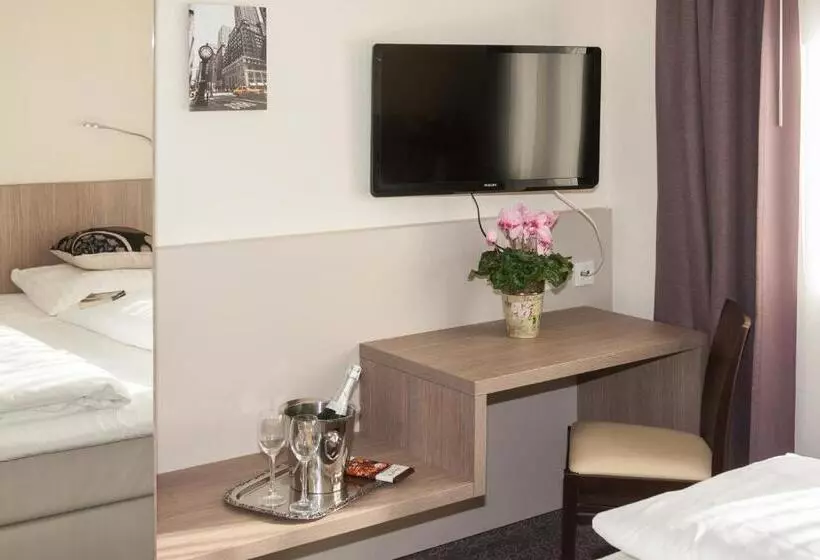 בית מלון כפרי Zum Ritter