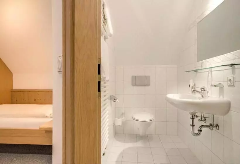 ホテル Gasthof Zur Post