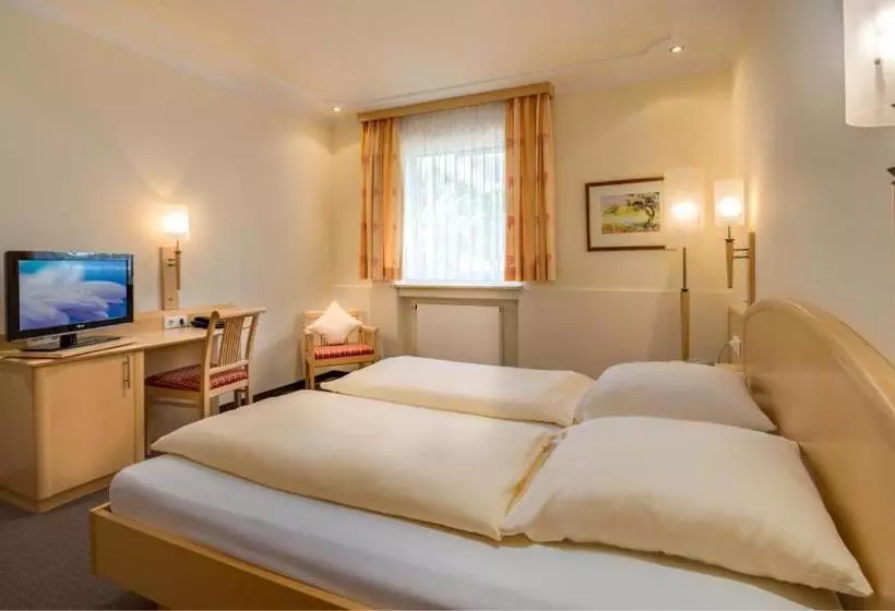 ホテル Gasthof Zur Post