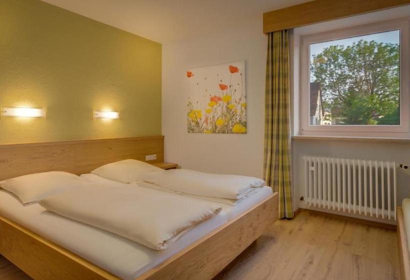 Hotelli Gasthof Zur Post