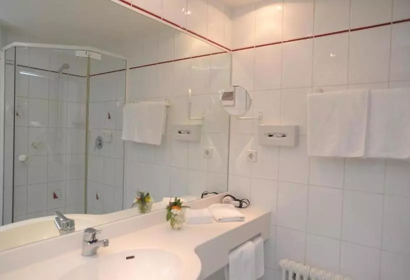 פנסיון Gasthaus Adler