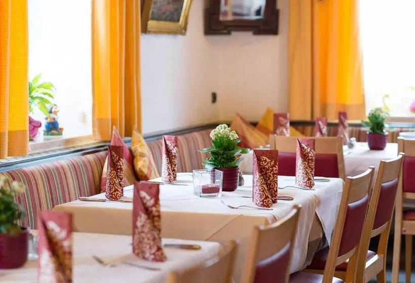 ペンション Neuwirt