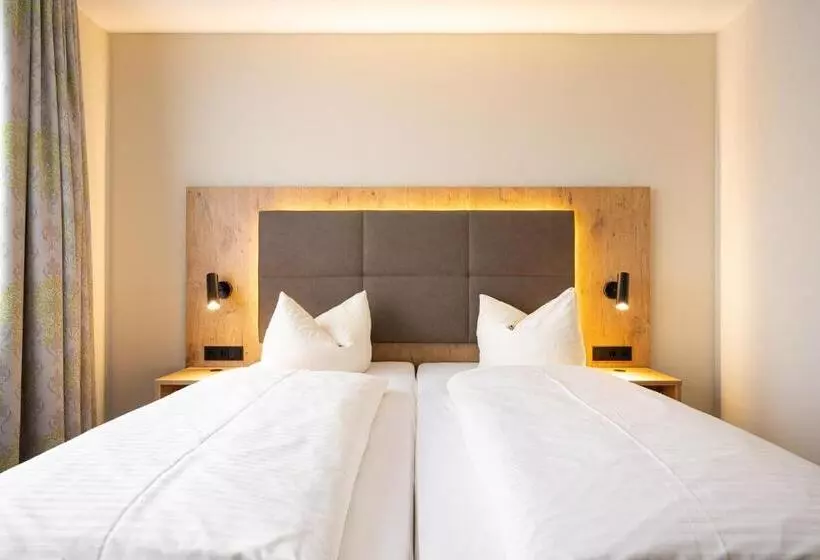 ペンション Neuwirt