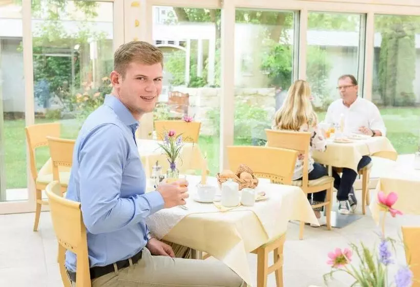 Appartment Hotel Victoria