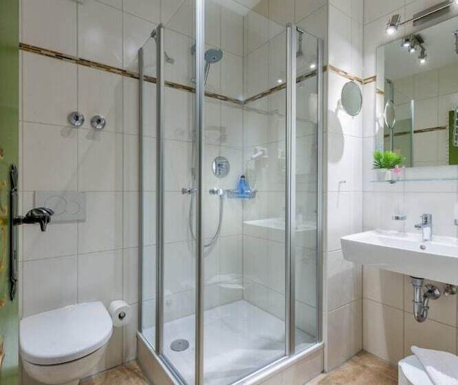 住宿加早餐  Gästehaus Enzianhof Hotel Garni