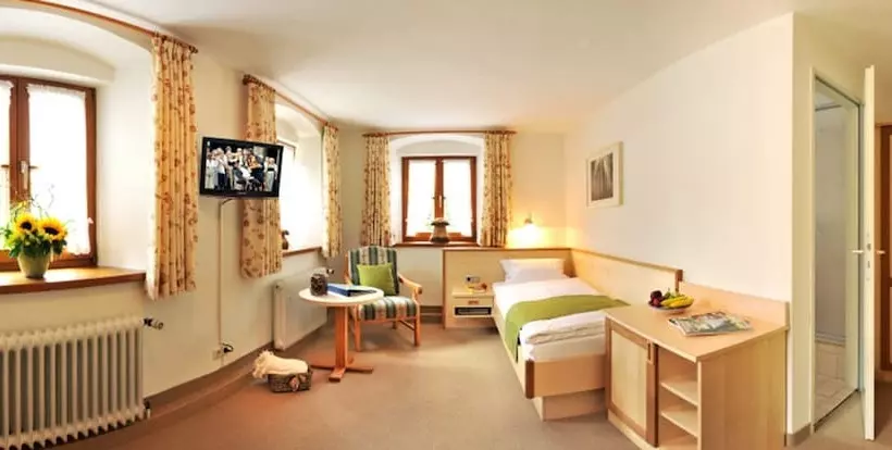 צימר Gästehaus Enzianhof Hotel Garni