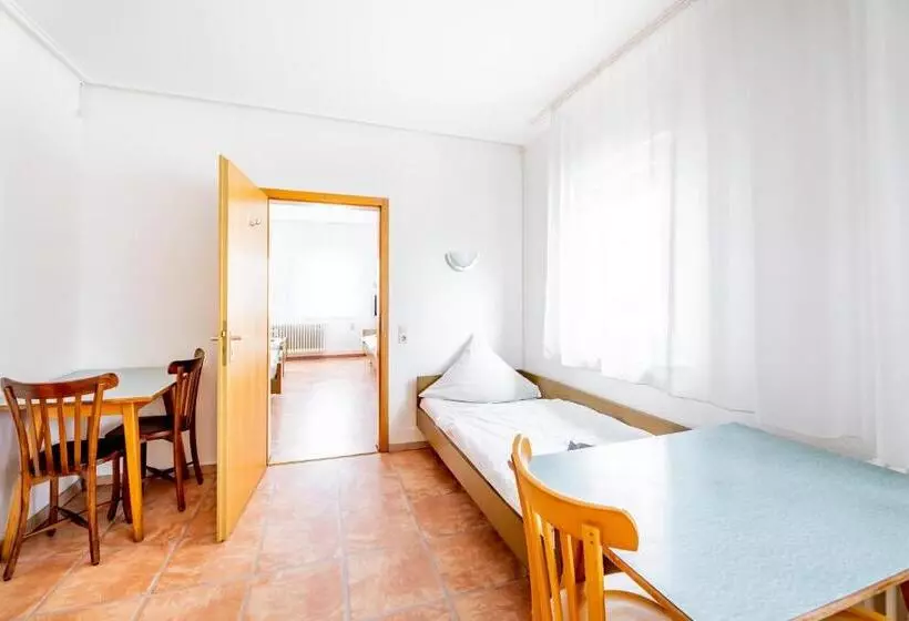 Bed and Breakfast My Pension Stuttgart Airport Messe