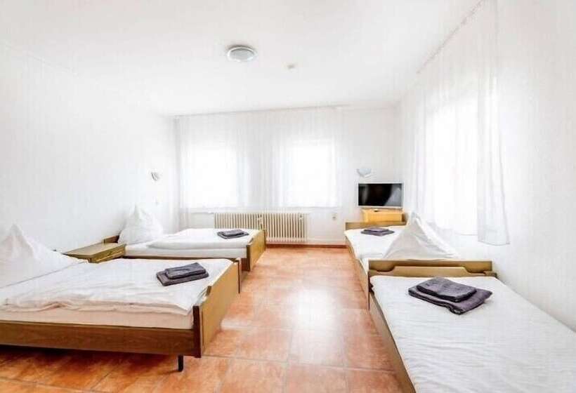 Bed and Breakfast My Pension Stuttgart Airport Messe