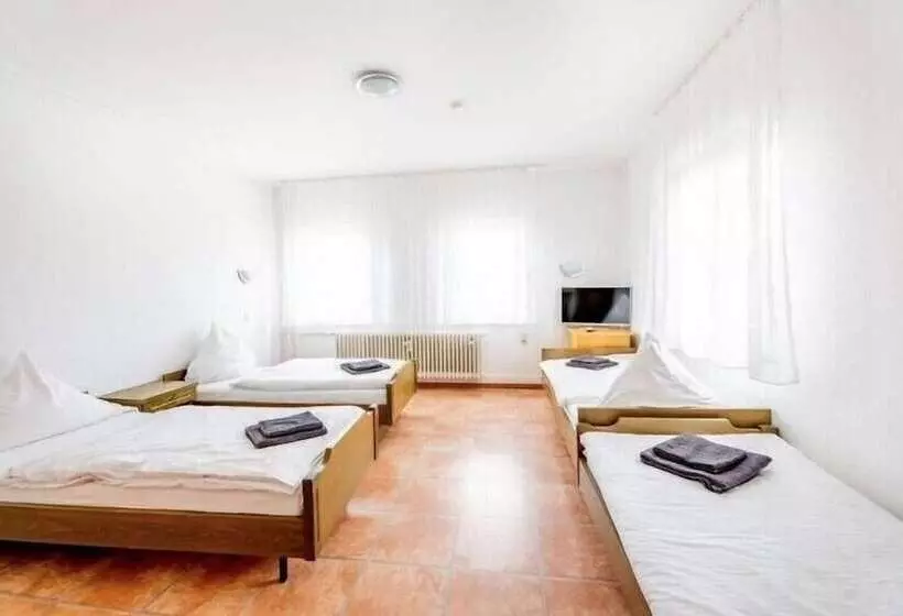 Bed and Breakfast My Pension Stuttgart Airport Messe