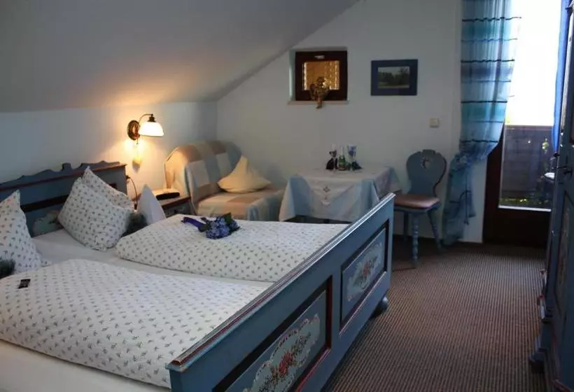 مبيت وإفطار Pension Schwarzenbach