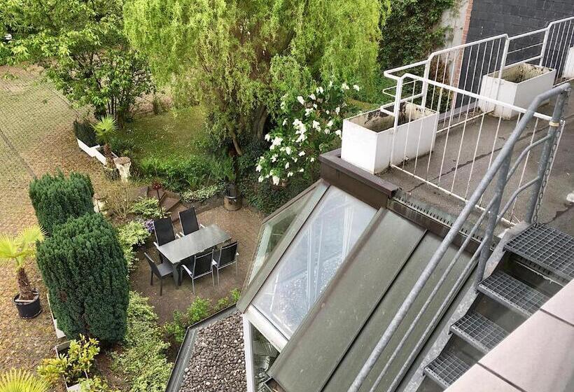 هتل Ambiente Et Art