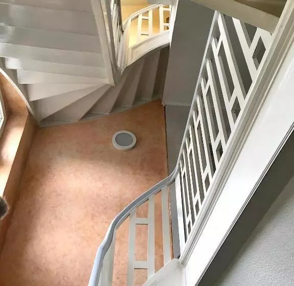 ホテル Ambiente Et Art