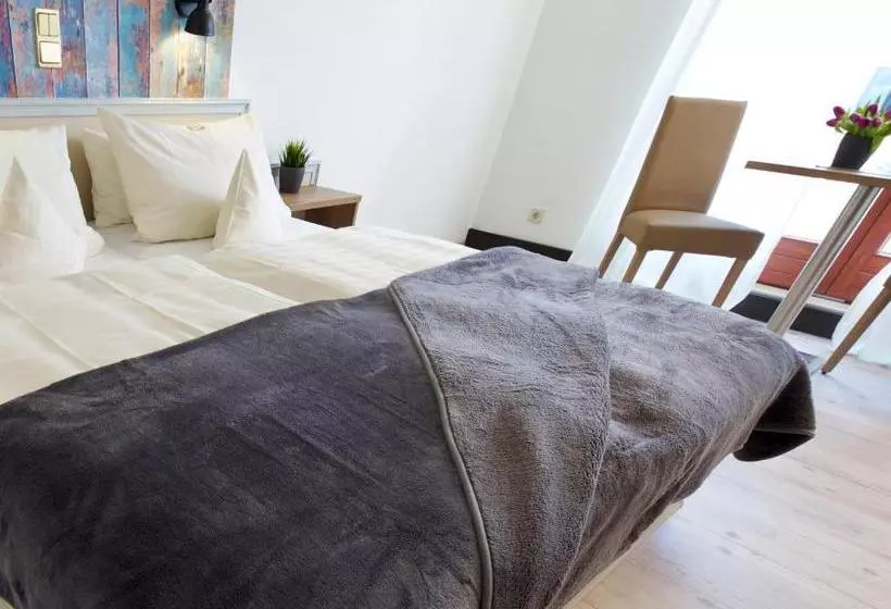 هتل Avenida By Zwei&vierzig