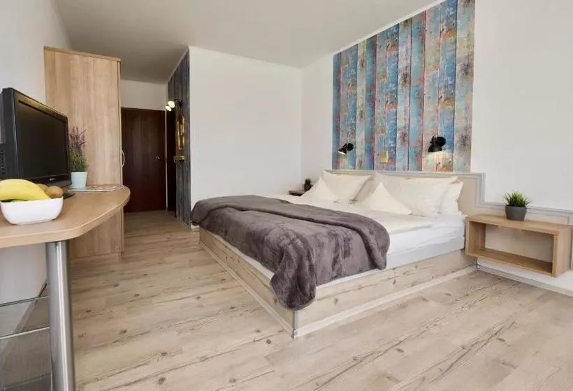 هتل Avenida By Zwei&vierzig