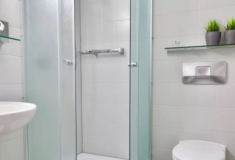 هتل Avenida By Zwei&vierzig