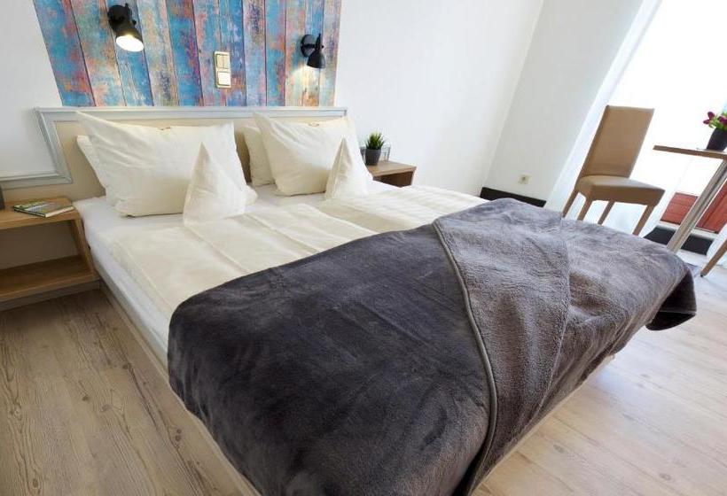 هتل Avenida By Zwei&vierzig