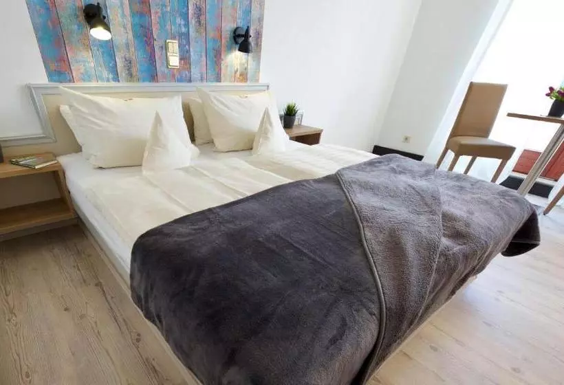 هتل Avenida By Zwei&vierzig