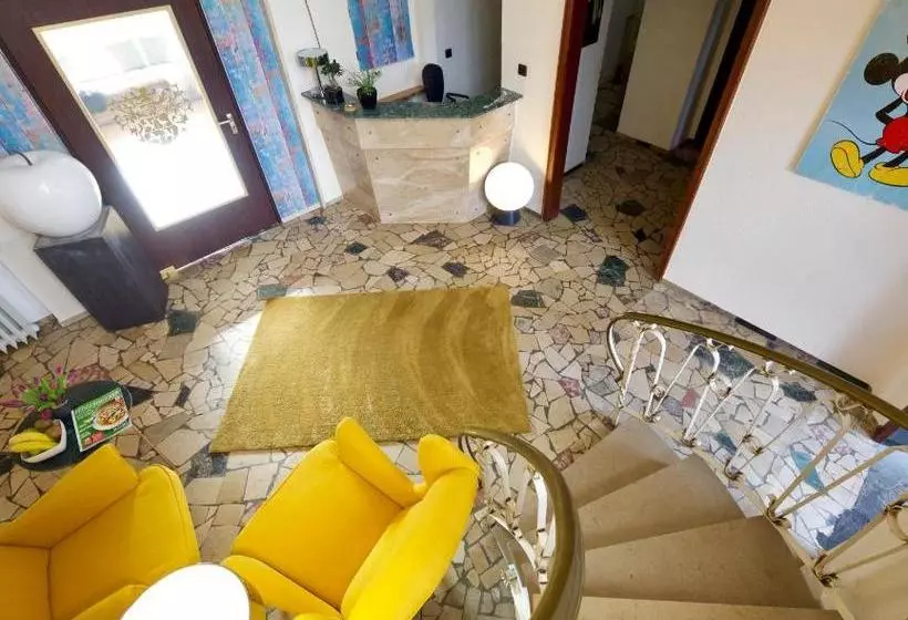 هتل Avenida By Zwei&vierzig