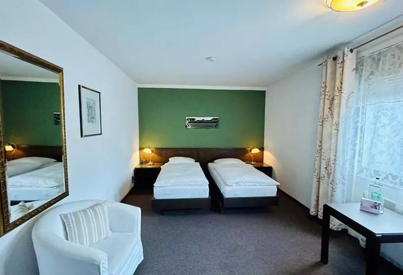 Отель Brunnenhof