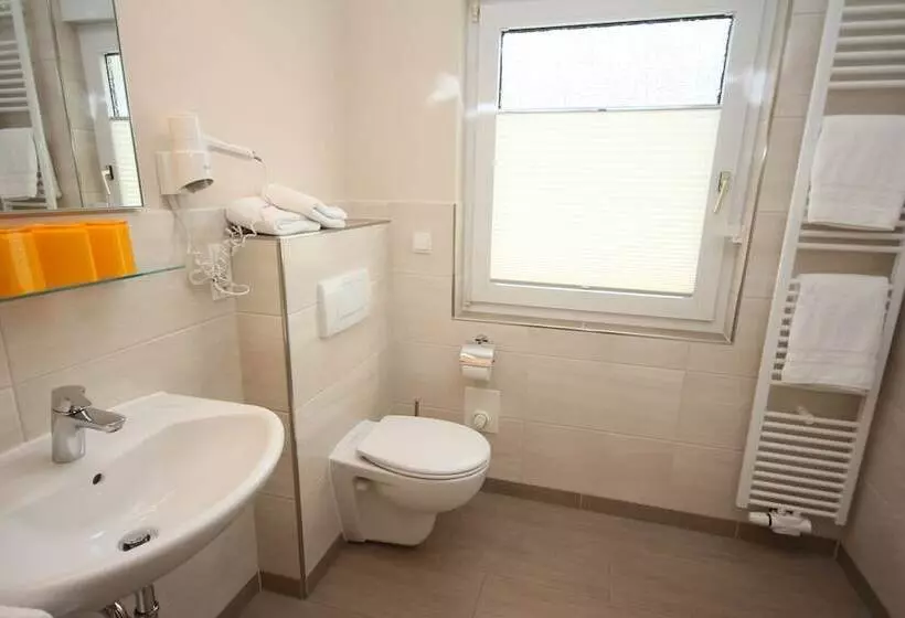 فندق Cafe Schneidewind