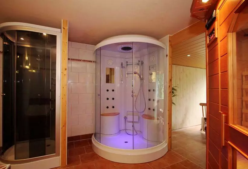 فندق Das Waldhaus Winterberg