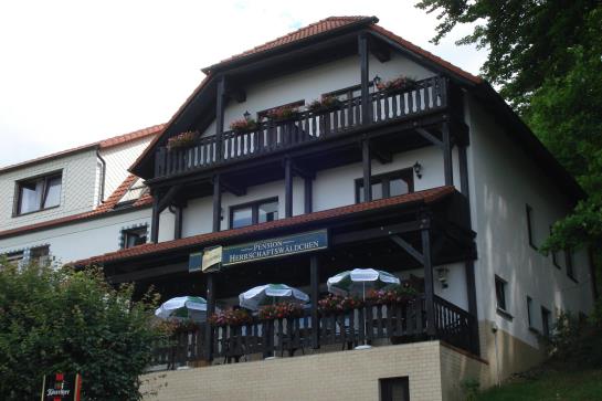 Aamiaismajoitus (B&B) Pension Herrschaftswäldchen