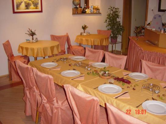 Aamiaismajoitus (B&B) Pension Herrschaftswäldchen