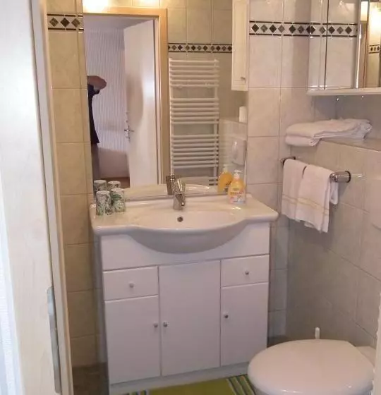 هتل Ferienwohnung Weingart Quedlinburg