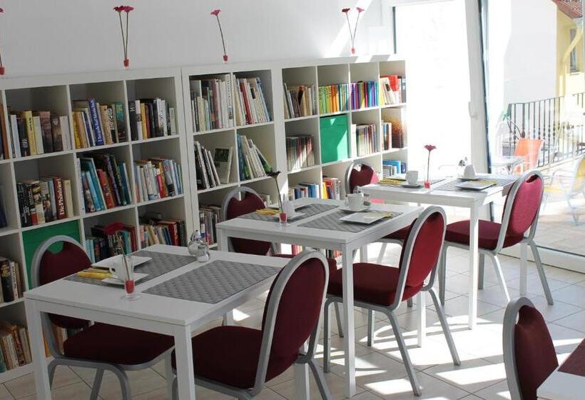 בית מלון כפרי Zum Lowen