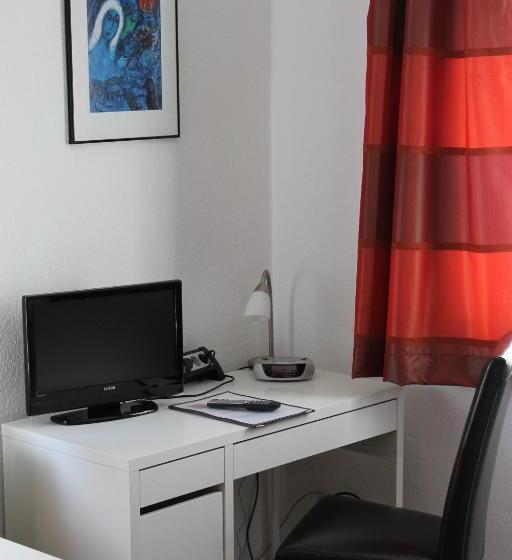 בית מלון כפרי Zum Lowen