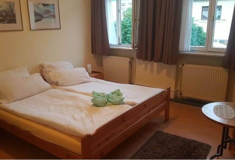 בית מלון כפרי Restaurant Zum Stern