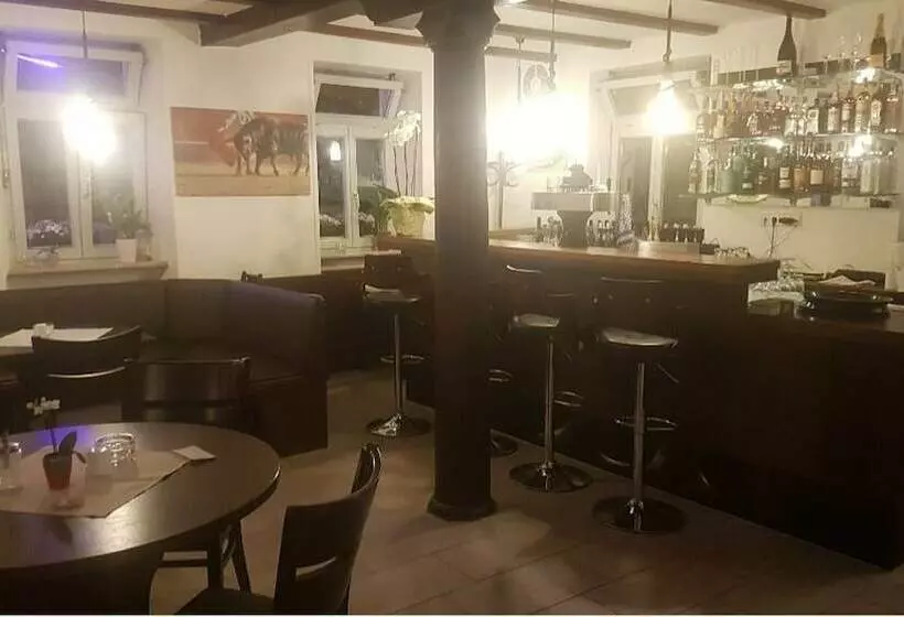 호텔 Restaurant Zum Stern