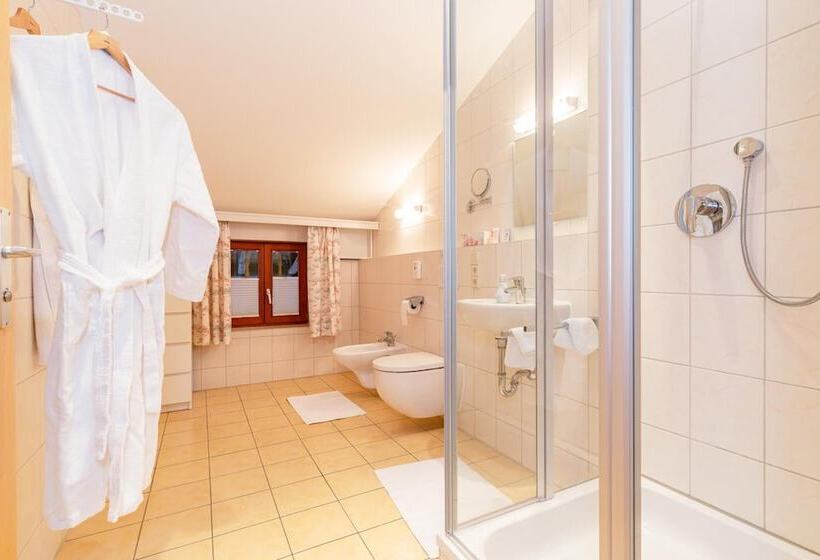 Pensionat Gastehaus Flora