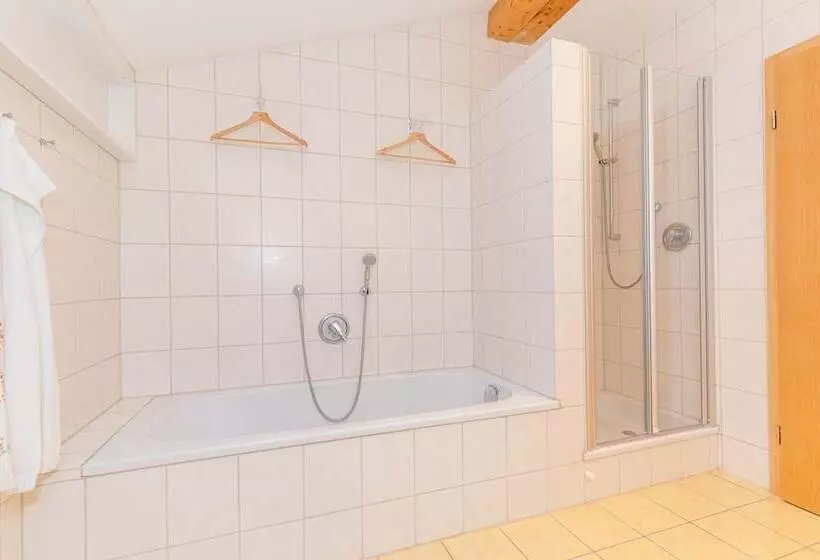 Pensionat Gastehaus Flora