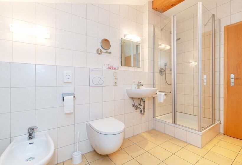 Pensionat Gastehaus Flora