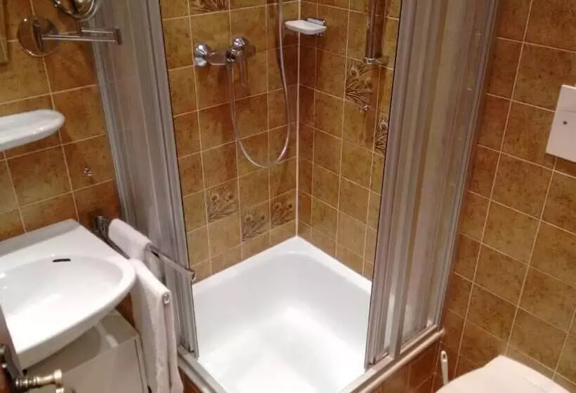 Pensionat Gastehaus Flora