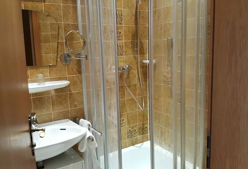 Pensionat Gastehaus Flora