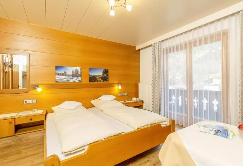 Pensionat Gastehaus Flora