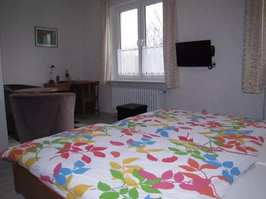 酒店 Pension Zur Rose