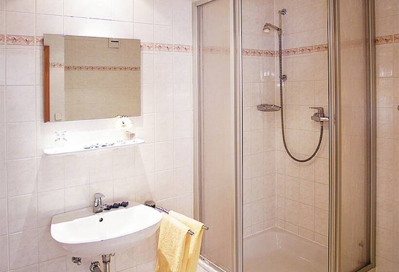 فندق Am Quellberg