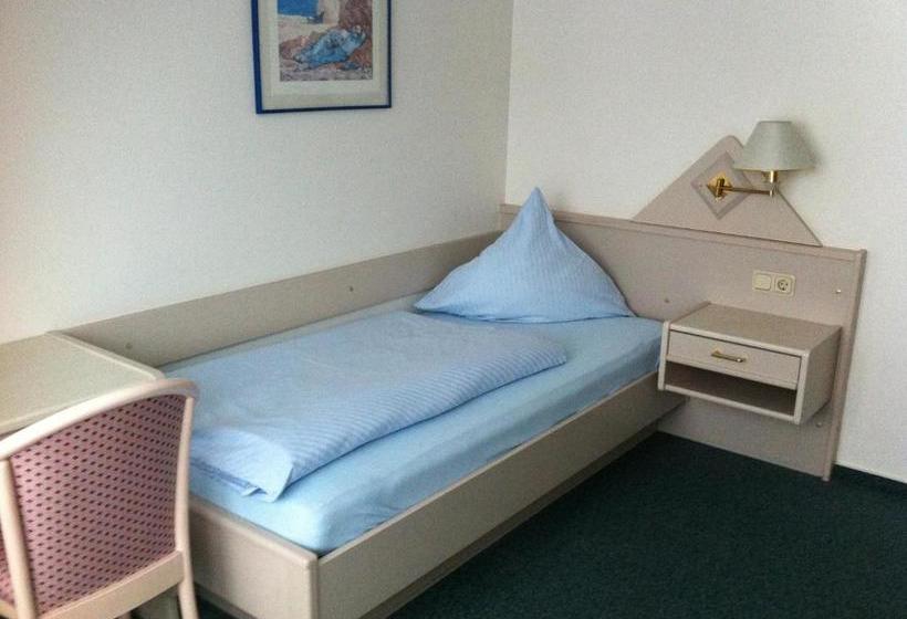 Отель Am Stadthaus Garni